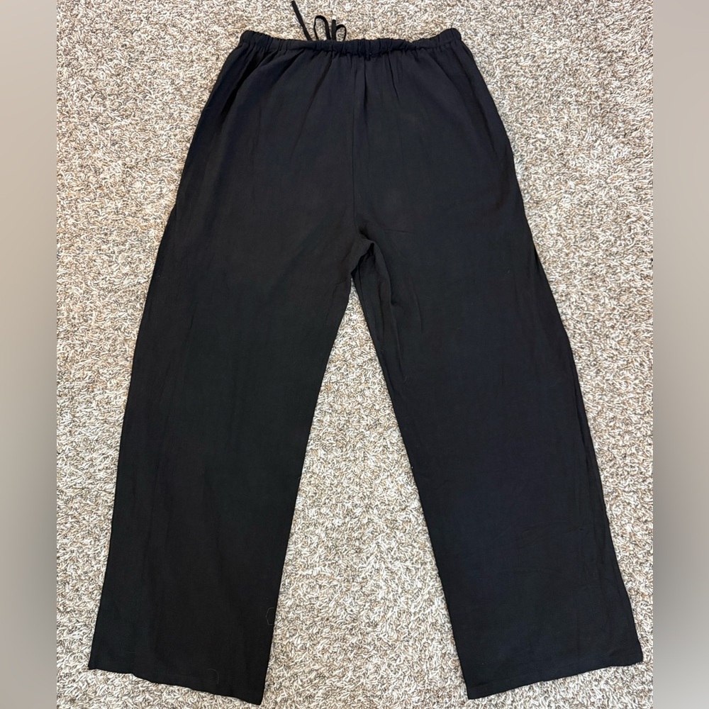 FANCYINN Black 2 Piece Set - Picture 15 of 16